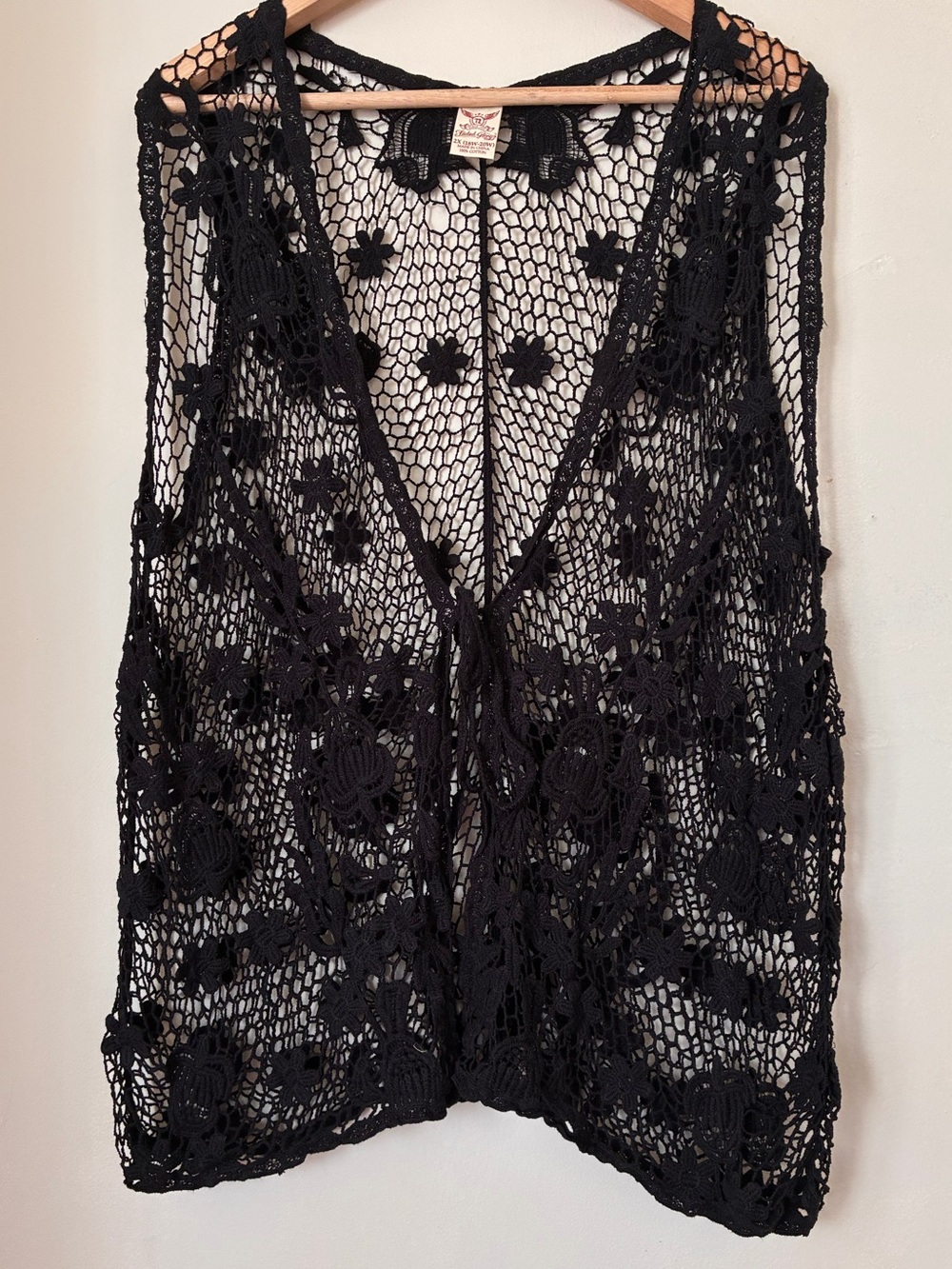 Faded Glory Grunge Black Crochet Floral Lace Vest Plus Size 2X Boho Cotton Tie